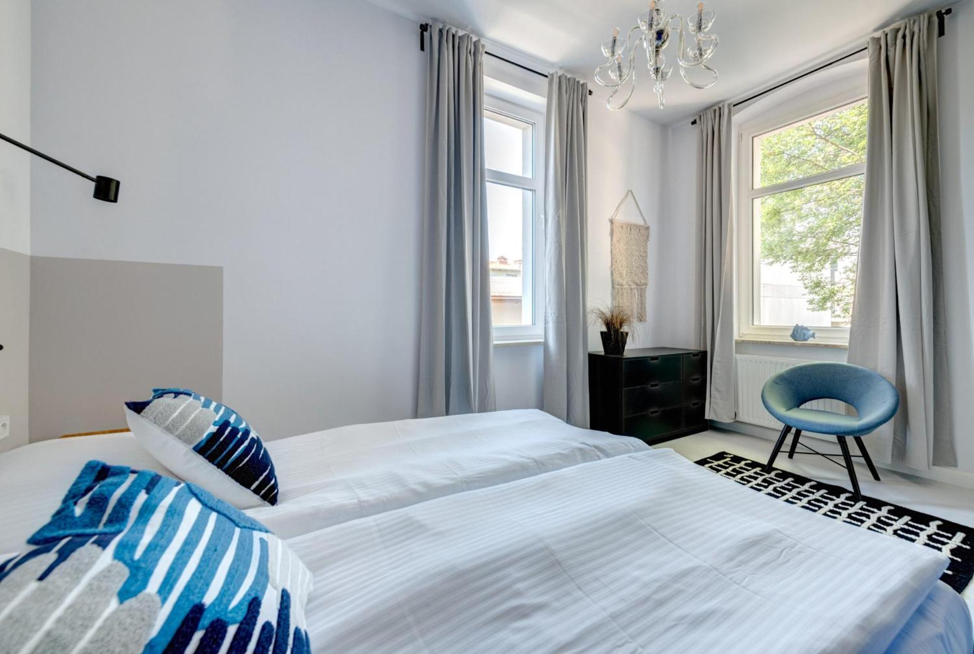 Apartment Dr - Cape *