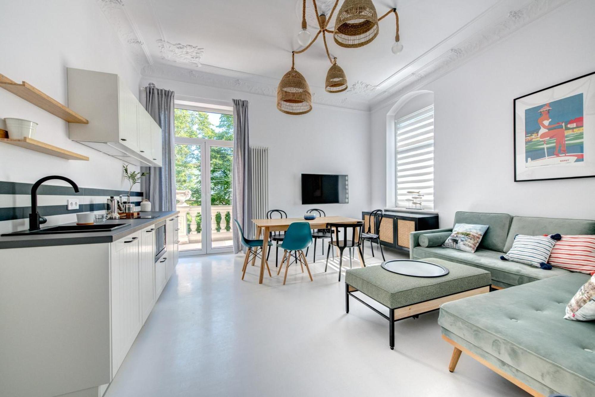 Dr - Cape Apartment *